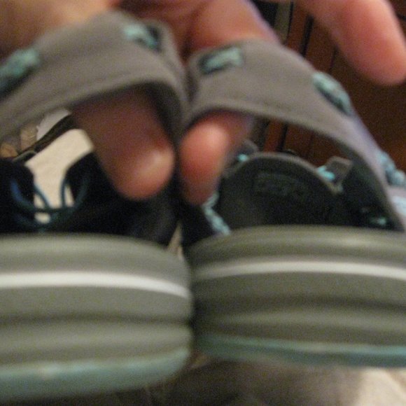 Keen Uneek Slingback Slip On Water Sandals Size 9 - Picture 4 of 6